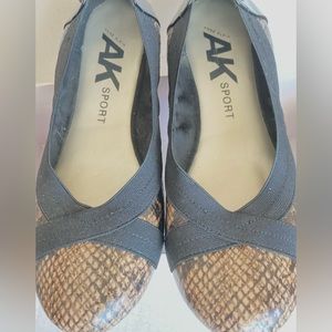 Anne Klein Ballet flats shoes faux snake skin upper